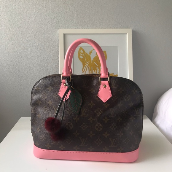 ‼️SOLD ‼️‼️🌹🌷Authentic Louis Vuitton Alma🌷🌹 - Picture 6 of 16